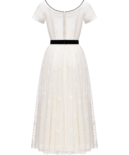 Lace dress with an apron