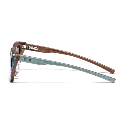Sunglasses with wooden temples
