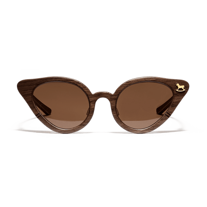 Sunglasses with wooden temples