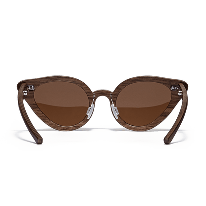 Sunglasses with wooden temples