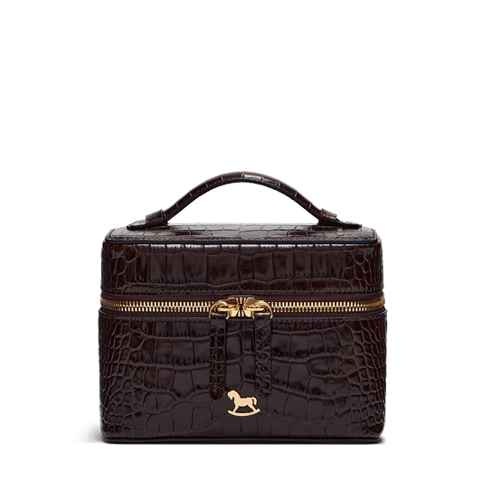 Make-up bag with signature symbol (S)