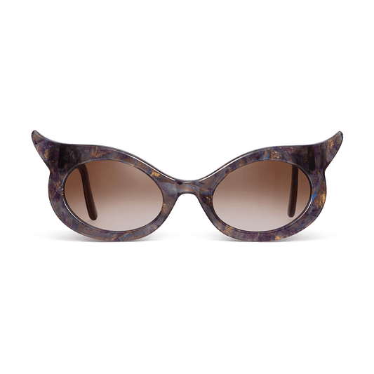 Sunglasses with upswept corners