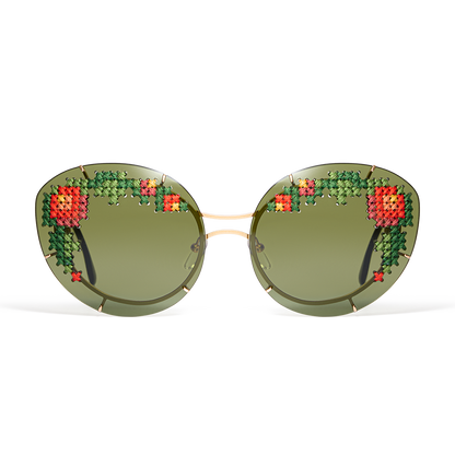 Sunglasses with hand-embroidered lenses