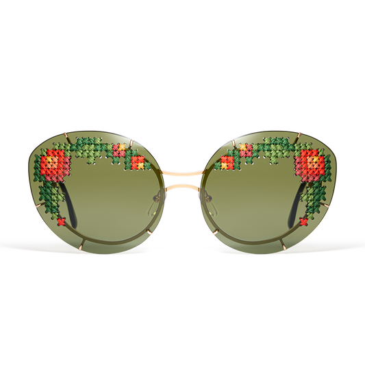 Sunglasses with hand-embroidered lenses