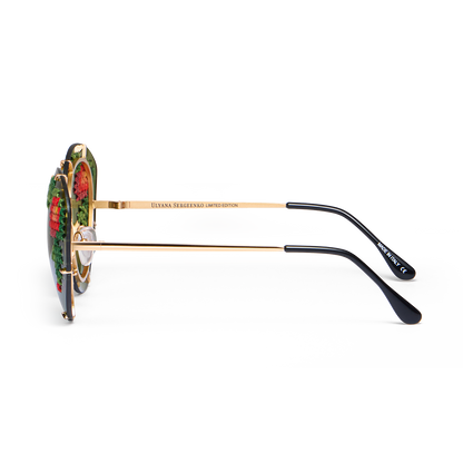 Sunglasses with hand-embroidered lenses
