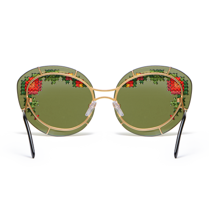 Sunglasses with hand-embroidered lenses