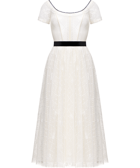 Lace dress with an apron