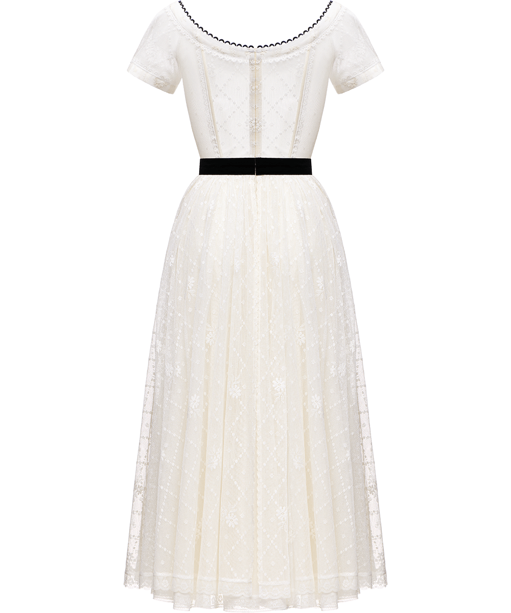 Lace dress with an apron